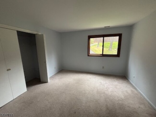 Building Photo - 9 Augusta Dr