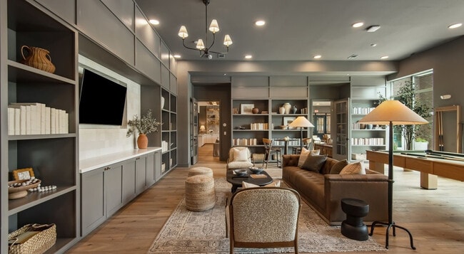 Building Photo - 1301 Leah Ave