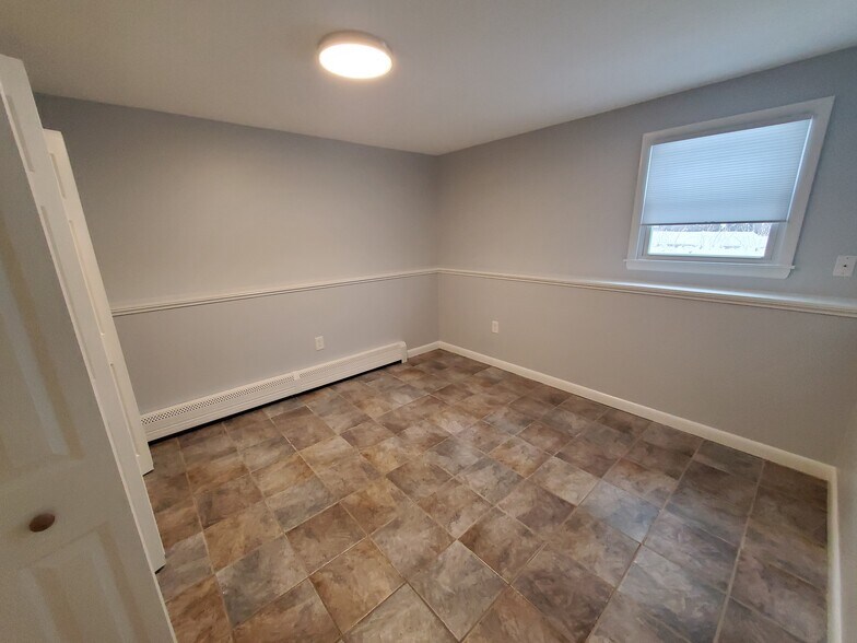 Bedroom 1 - 14 Rocket St