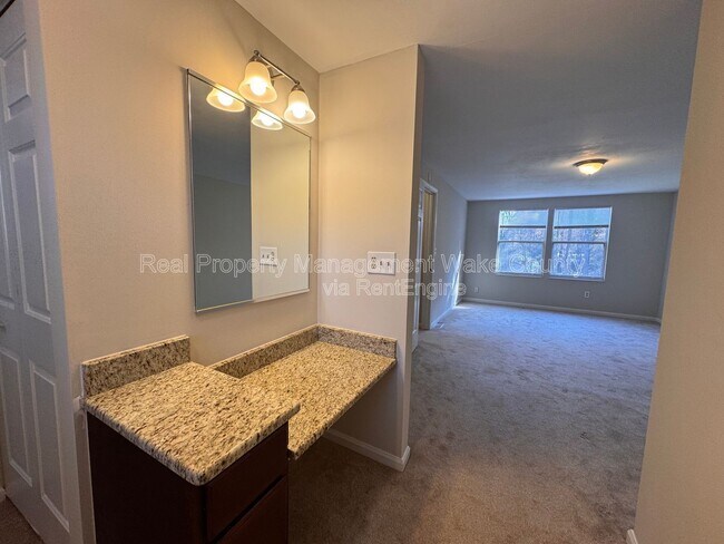 Building Photo - 104 Benedict Ln