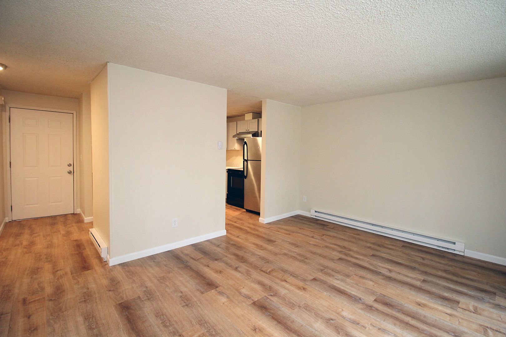 Building Photo - 5704 SW Beaverton Hillsdale Hwy