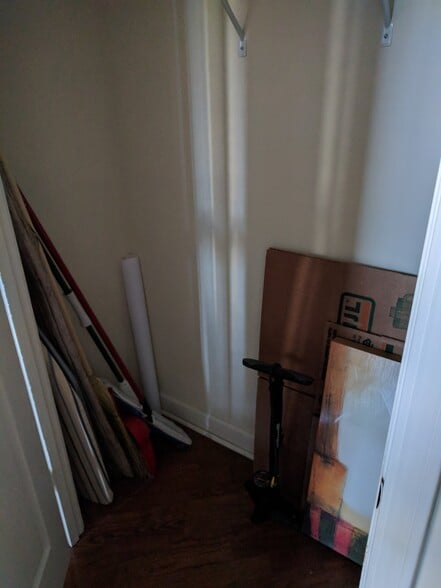 Building Photo - 1101 Juniper St NE