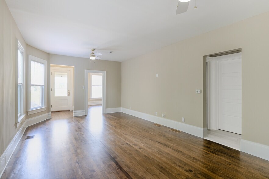 Building Photo - 2756 S Logan Ave