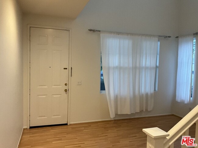 Building Photo - 57 Bayview Dr