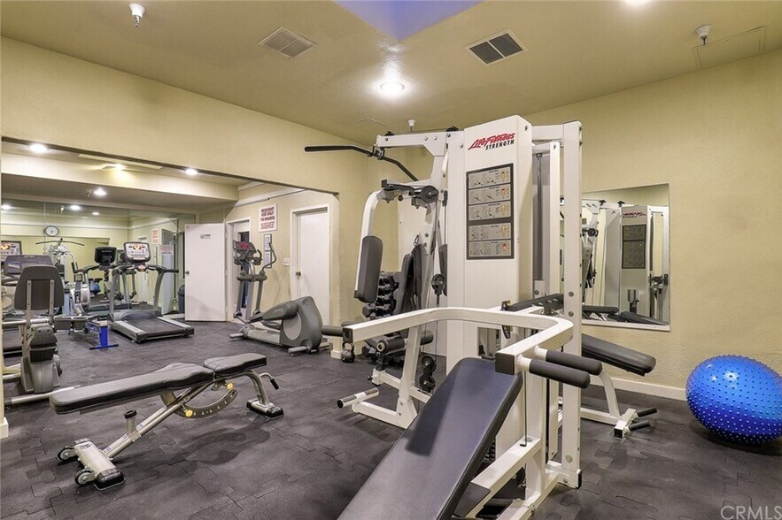 Building Photo - 330 Cordova St