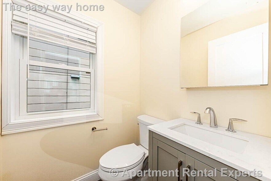 Building Photo - 28 Albion St