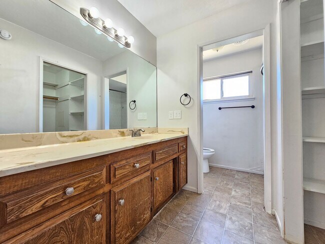 Building Photo - Beautiful home for Rent. Paid Solar, A/C, RV Parking, and Landscaping!