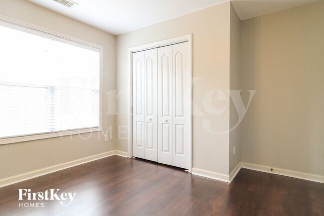 Building Photo - 14 N Beckman Ct