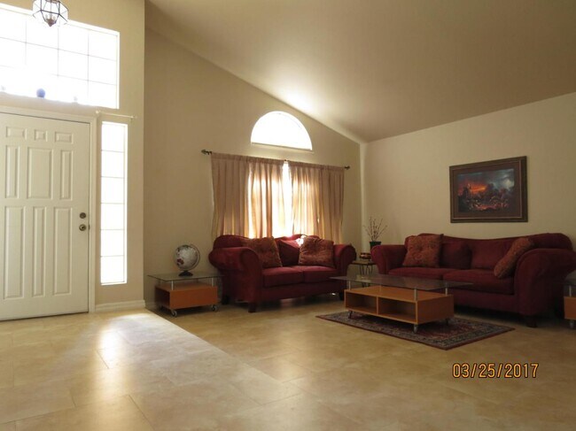 Building Photo - 4122 E Windsong Dr