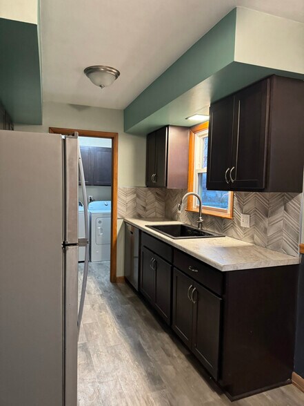 Building Photo - 294 Arrowhead Dr