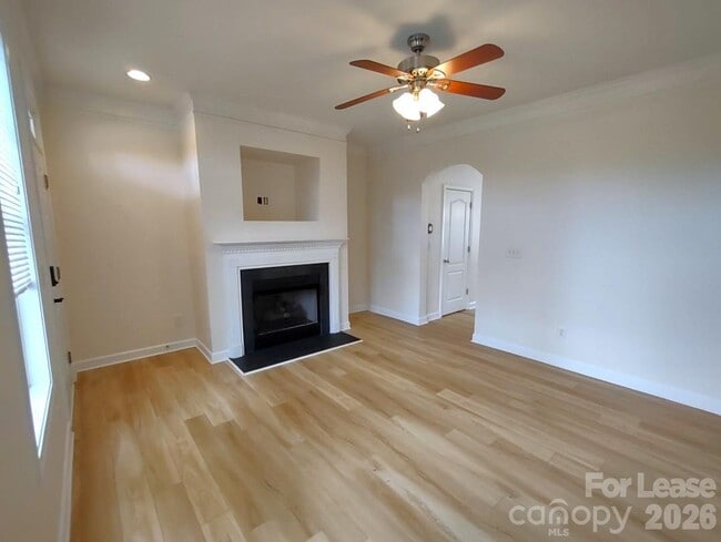 Building Photo - 8606 Beaver Creek Dr