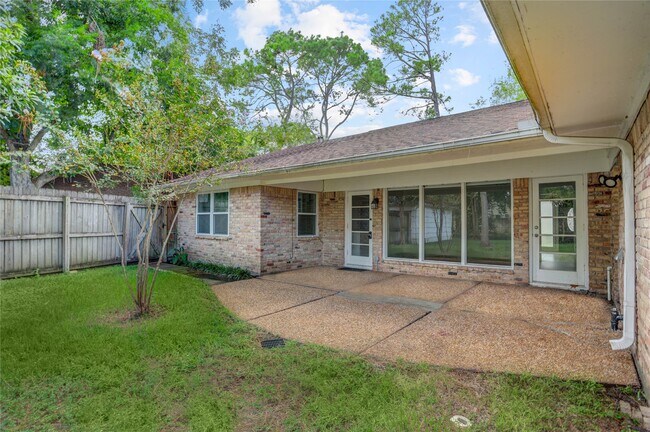 Building Photo - 5751 Creekbend Dr