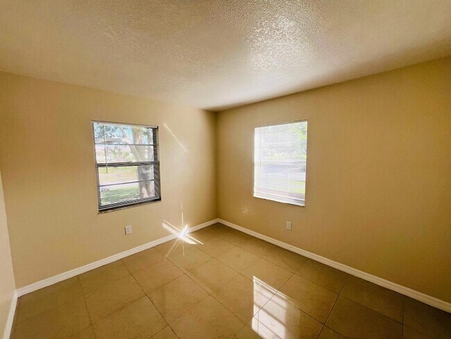 Building Photo - 3029 Martin Ave