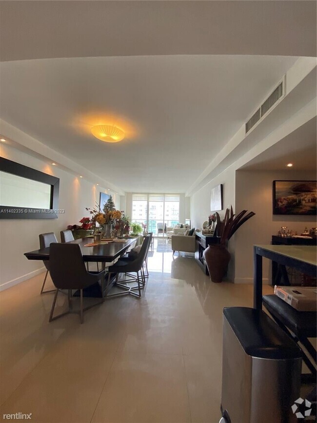 Building Photo - 2 br, 2 bath Condo - 19390 Collins Ave Apt...