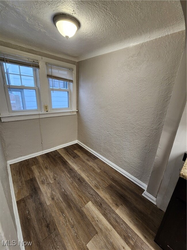 Building Photo - 2335 Allison Rd