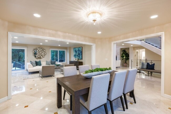 Building Photo - Meticulously Upgraded Los Altos Estate on Over an Acre