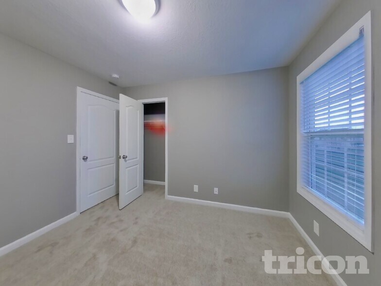 Building Photo - 1335 Loren Circle