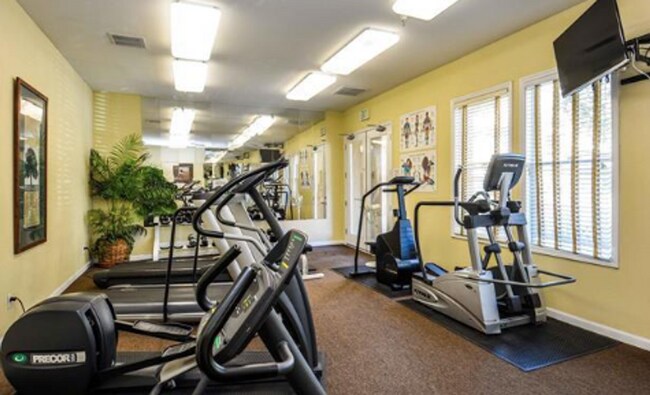 Building Photo - Dublin Ranch Villages,  Tri Level Townhome 2 Bed (both primary suites)  2.5 Ba., Clubhouse Pool, ...