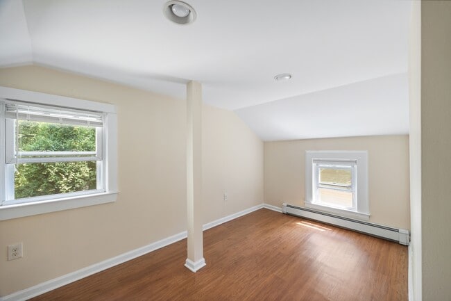 Building Photo - 312 W Madison Ave