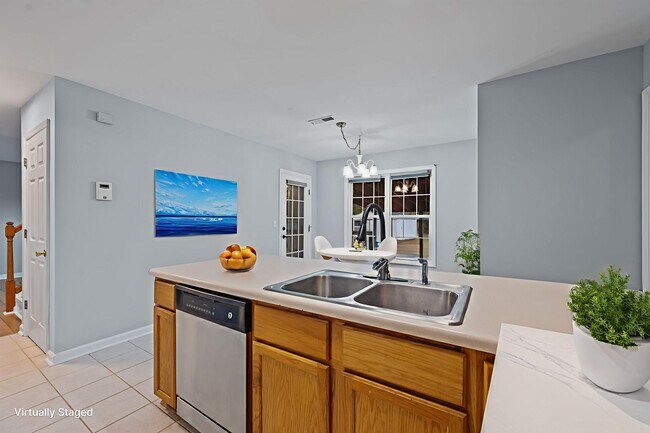 Building Photo - 200 Bridlewood Dr