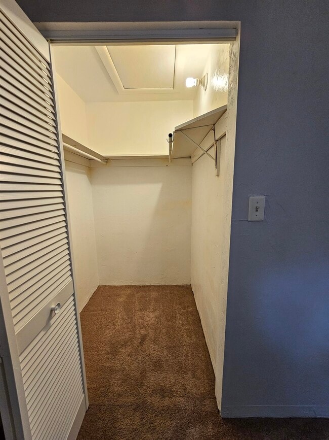 Building Photo - 2985 Woodrich Dr