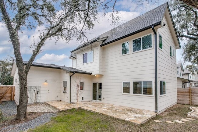 Building Photo - 6800 Menchaca Rd