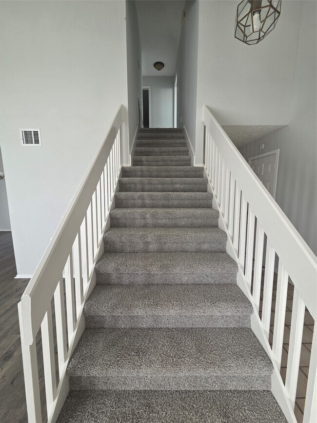 Building Photo - 1454 Plumwood Dr