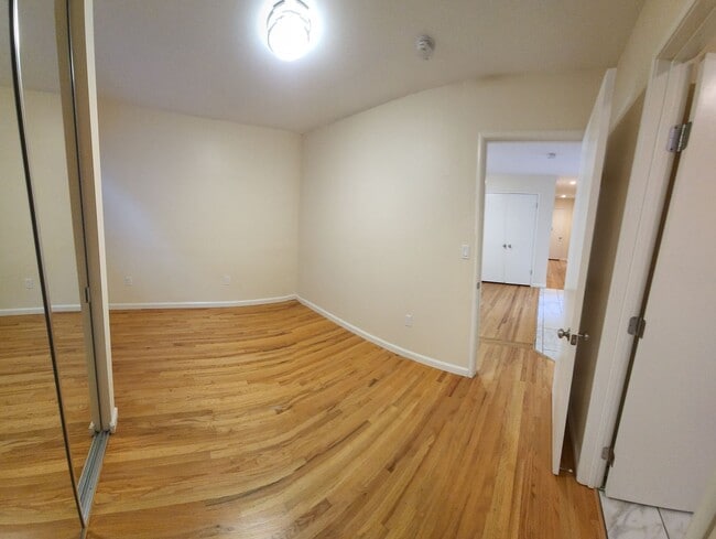 Building Photo - 5 Bedroom 3 bathroom in close proximity to POLY CAMPUS!