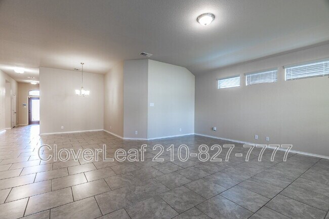 Building Photo - 333 Blaze Moon