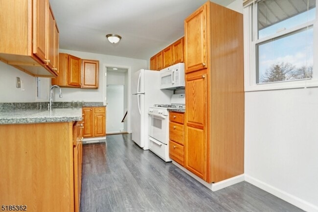 Building Photo - 26 Manito Ave