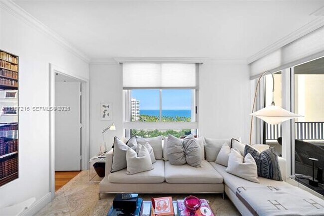 Building Photo - 789 Crandon Blvd