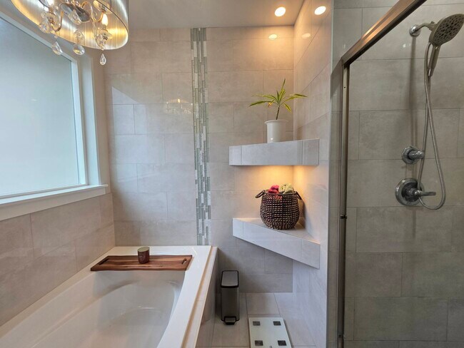 Building Photo - 7015 W 32nd Ave