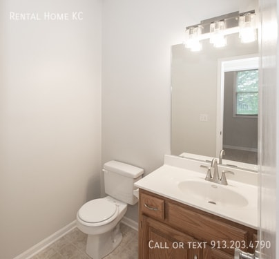 Building Photo - 9105 W 132nd Terrace