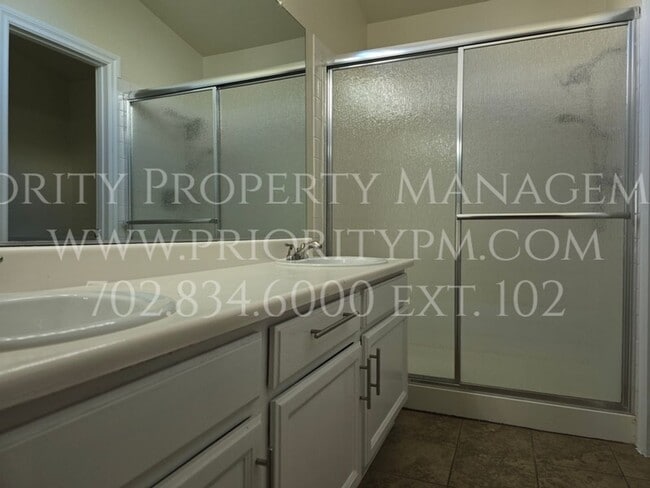 Building Photo - 7217 Sun Cove Cir