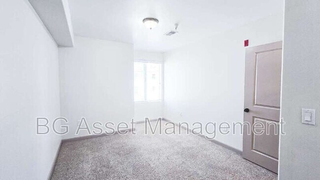 Building Photo - 1459 MacArthur Blvd