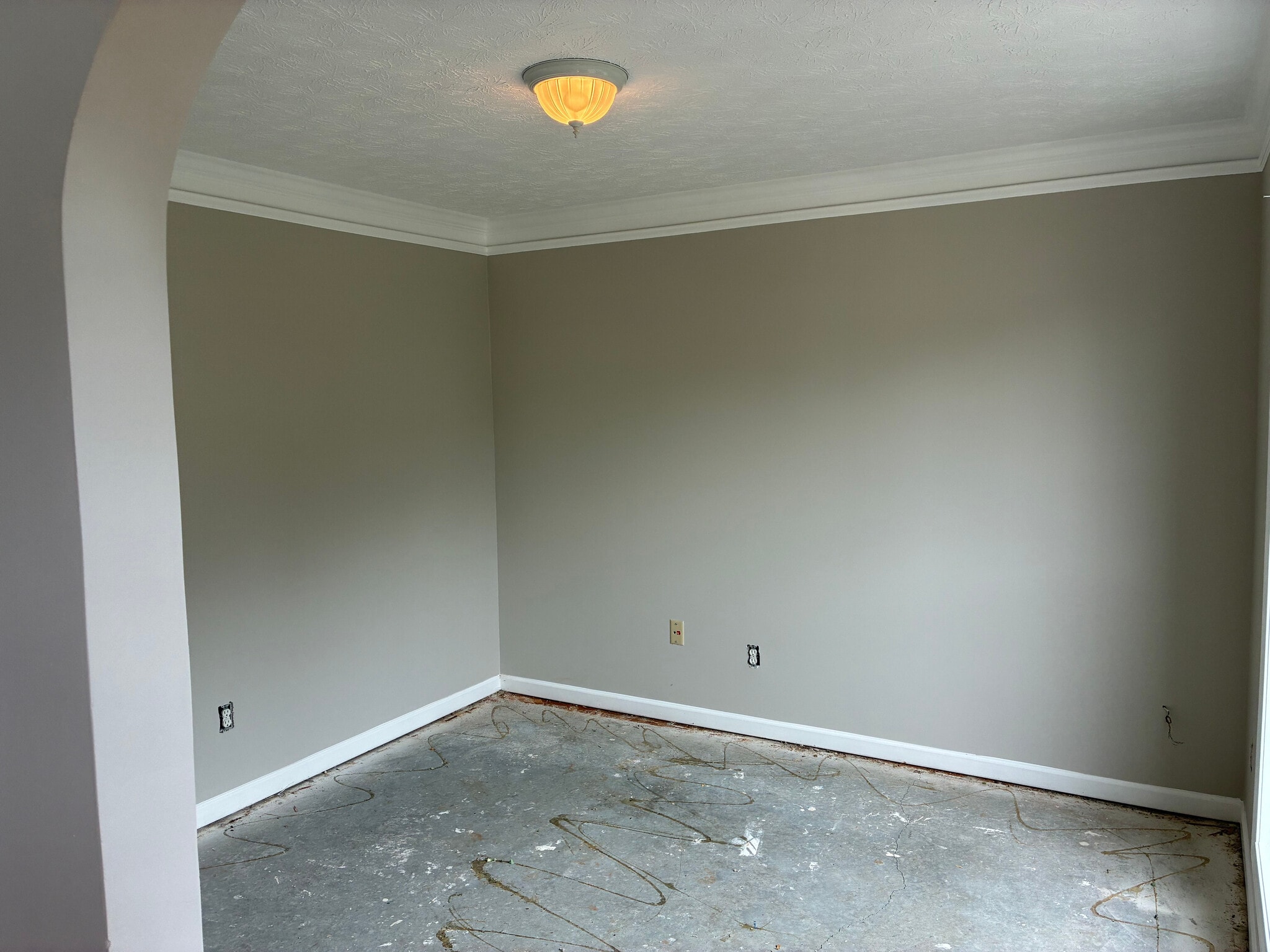 Building Photo - Room in House on Tara Bend