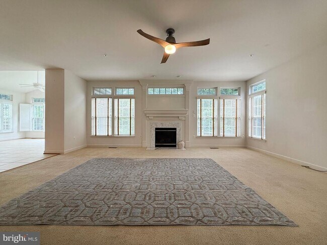 Building Photo - 4415 Medallion Dr
