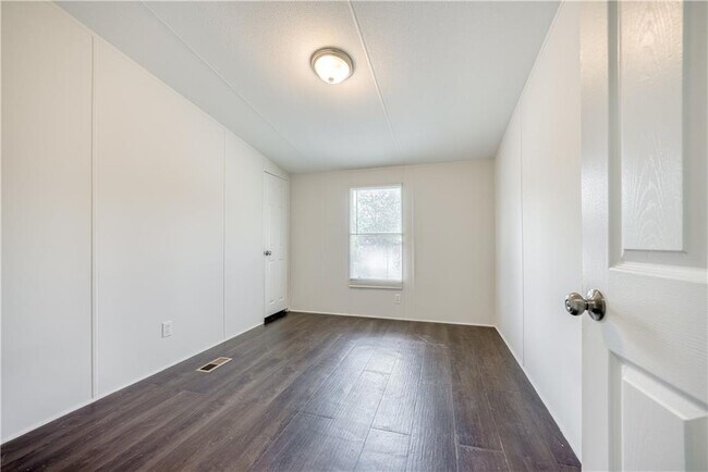 Building Photo - 2178 GA-323