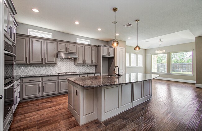 Building Photo - 2403 Orchard Way