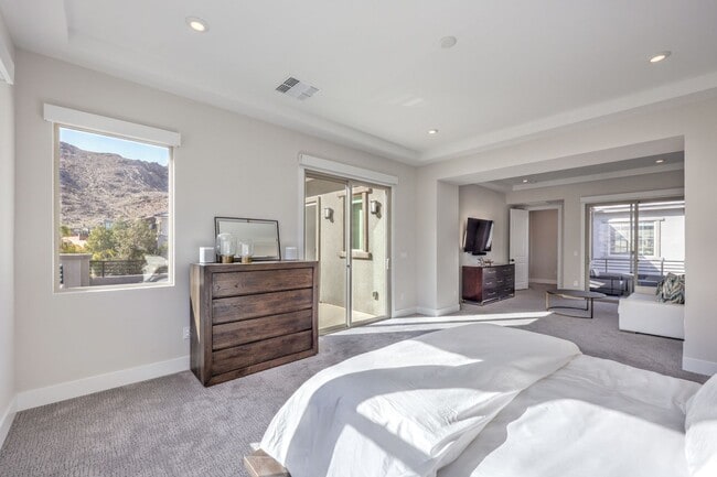 Building Photo - Exquisite 6-bed/ 6-bath residence nestled within the prestigious, guard-gated community of Revere...