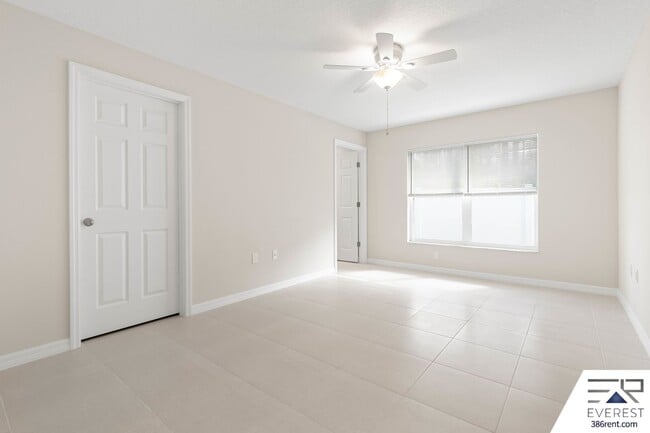 Building Photo - FULLY FENCED, LIKE- NEW 3/2/1 TOWNHOUSE ON A CUL DE SAC IN BEAUTIFUL SEMINOLE WOODS