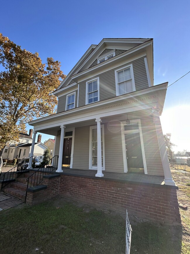 Primary Photo - 516 4th St