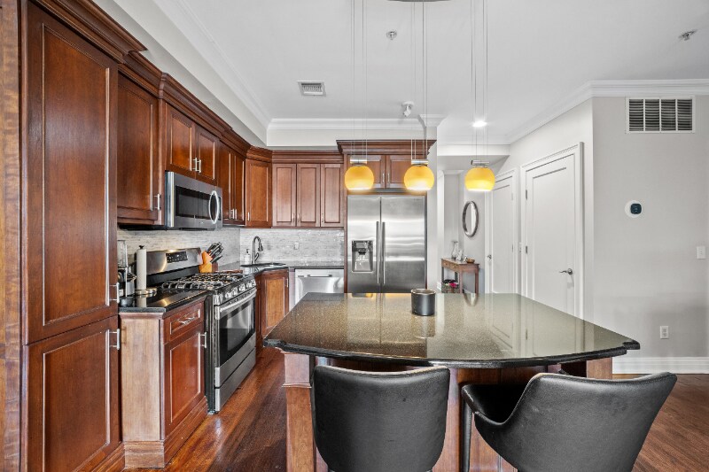 Building Photo - 180 19th St