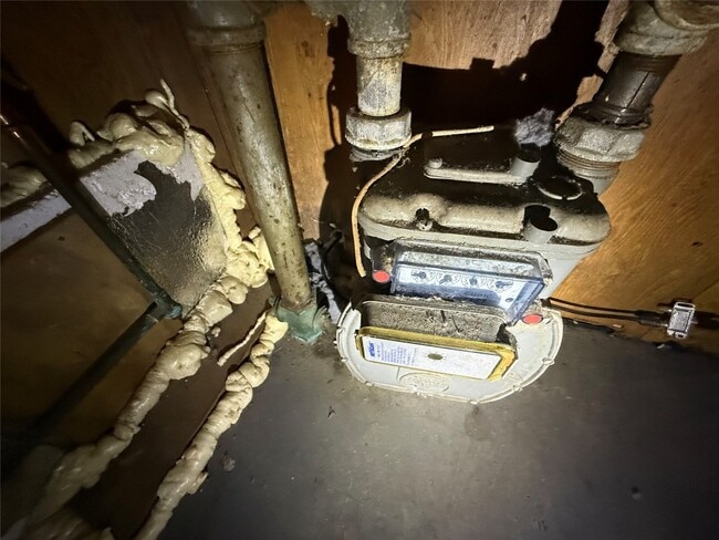 Building Photo - 1139 W 36th St