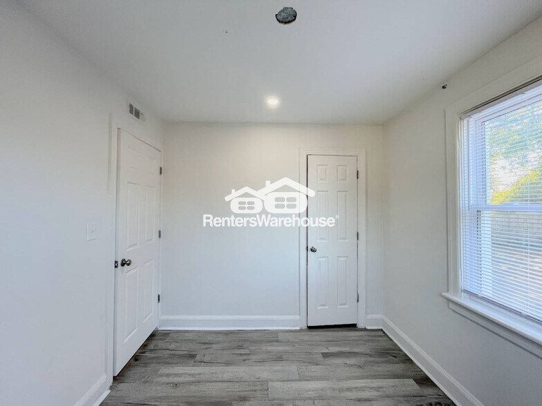 Building Photo - 1375 W Ocean View Ave