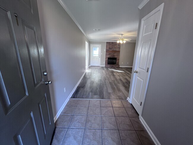 Building Photo - 54 W Plaza Blvd