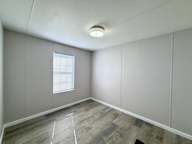 Building Photo - 560 Jimmy Johnston Rd