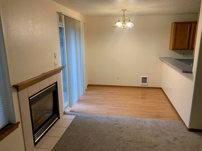 Building Photo - wuw01