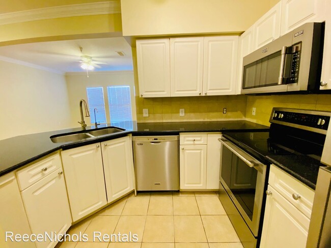 Building Photo - 3 br, 2.5 bath House - 11624 Tomahawk Cree...