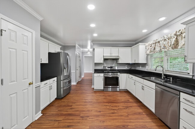 Building Photo - 3760 Peachbluff Ct